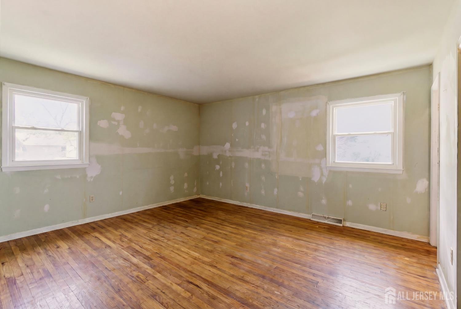 9 Camelot Court Manalapan NJ 07726
