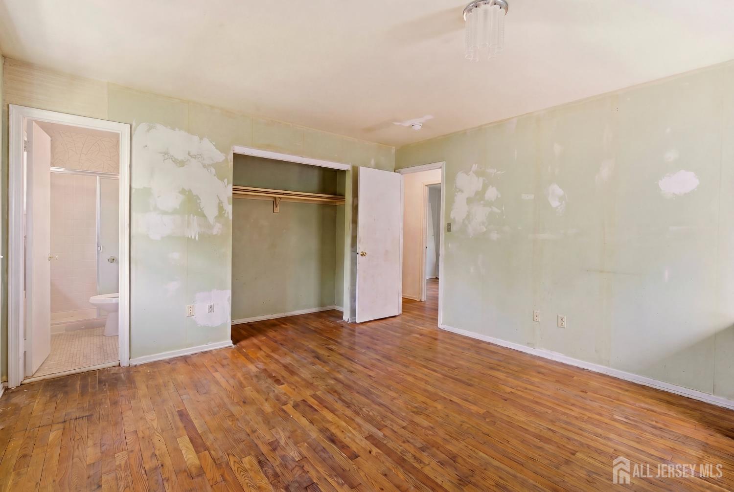 9 Camelot Court Manalapan NJ 07726
