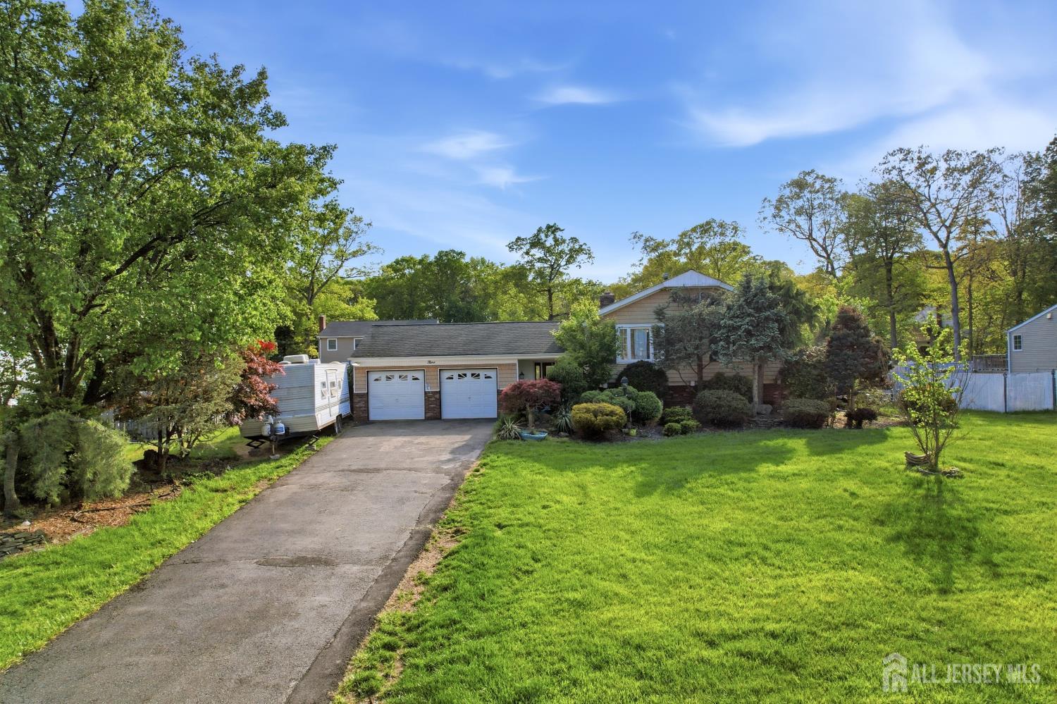 9 Camelot Court Manalapan NJ 07726