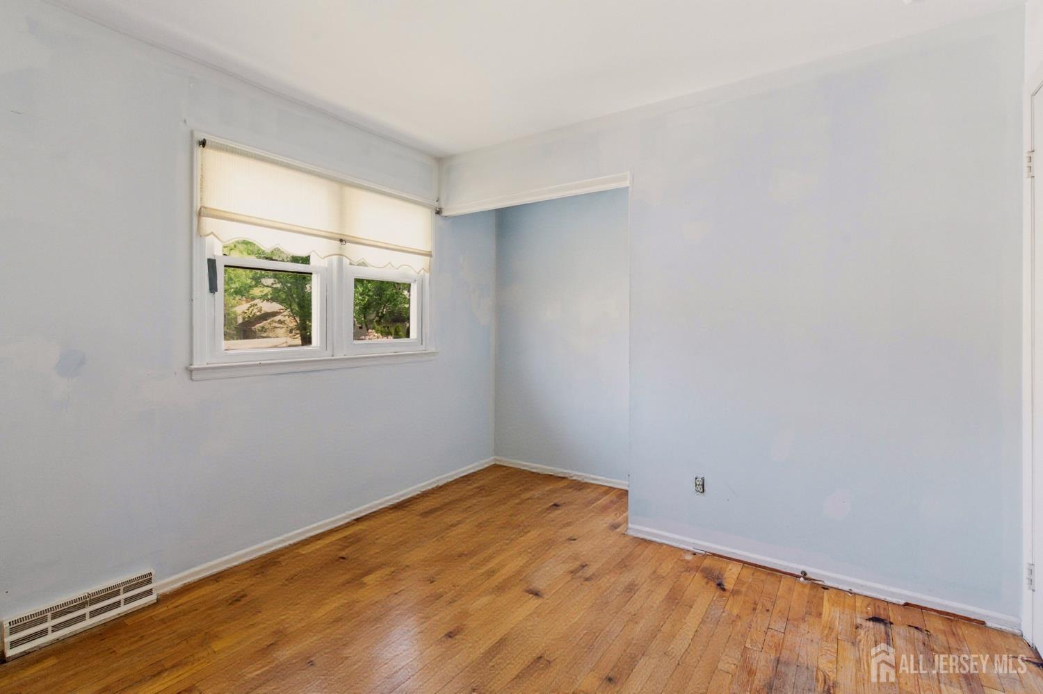 9 Camelot Court Manalapan NJ 07726