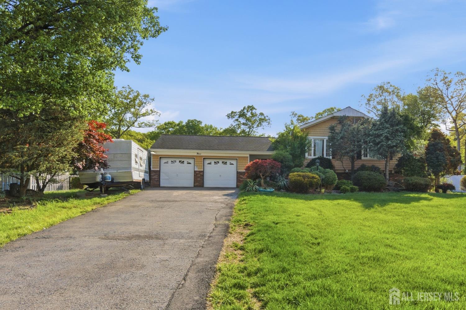 9 Camelot Court Manalapan NJ 07726
