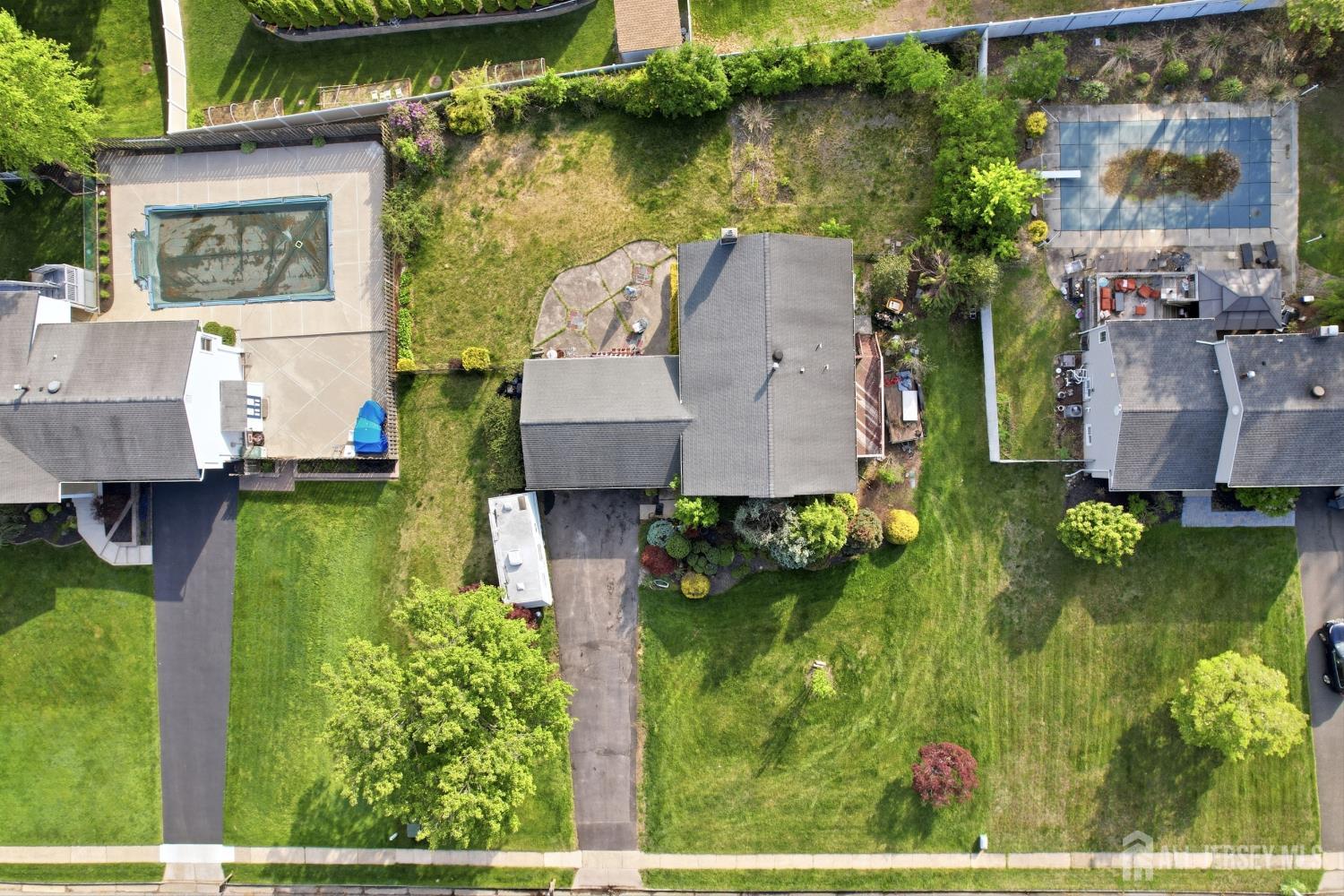 9 Camelot Court Manalapan NJ 07726