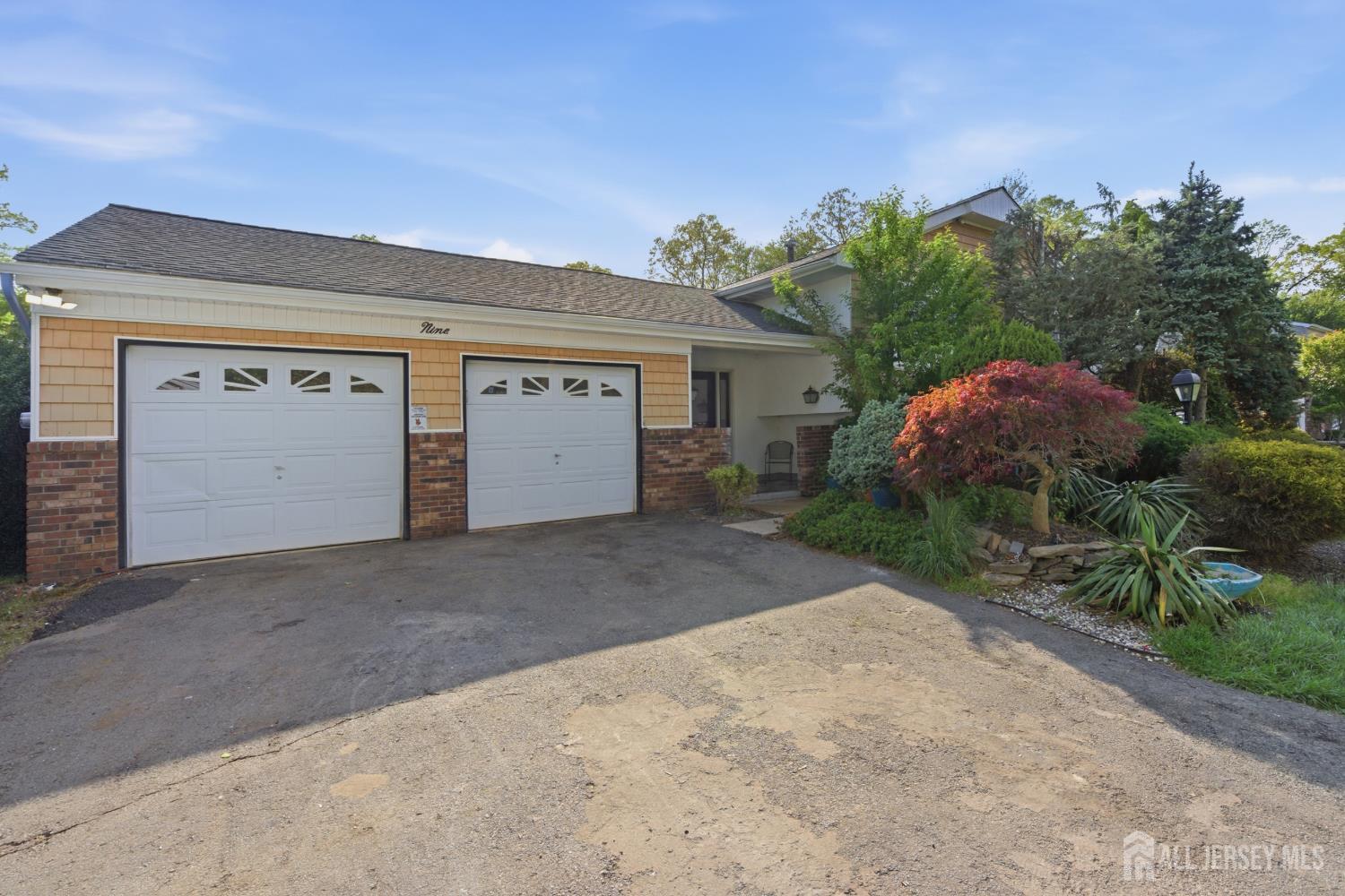 9 Camelot Court Manalapan NJ 07726