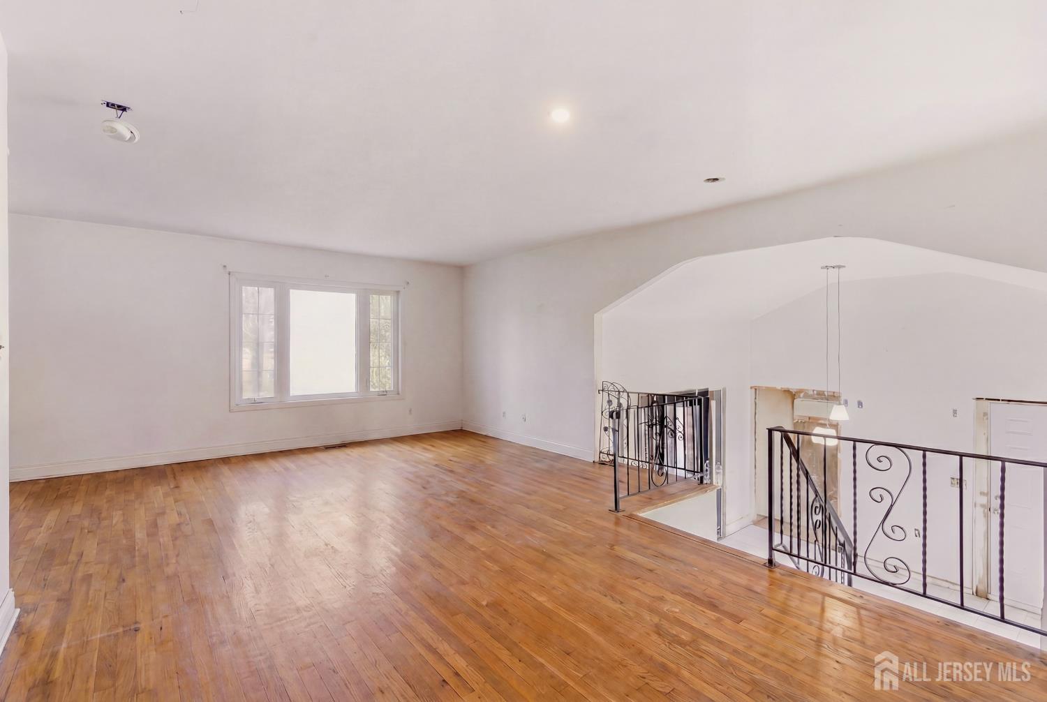 9 Camelot Court Manalapan NJ 07726
