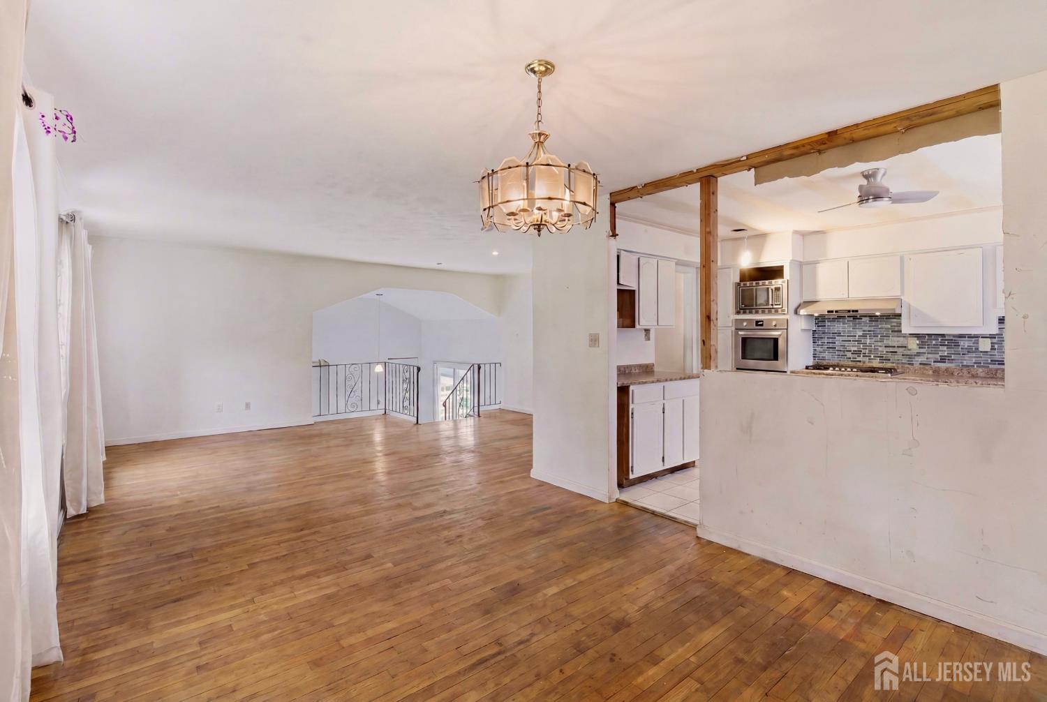 9 Camelot Court Manalapan NJ 07726