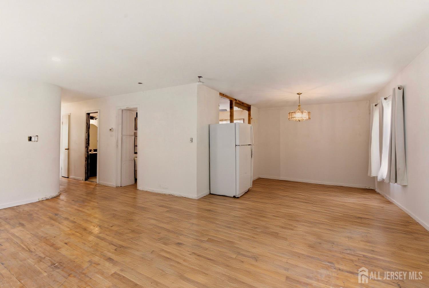 9 Camelot Court Manalapan NJ 07726