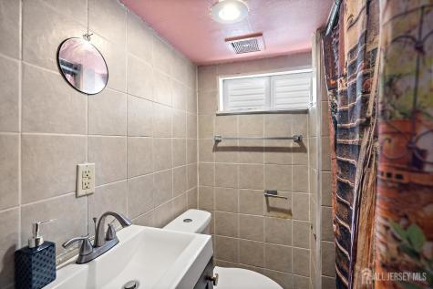 6 Worden Avenue Woodbridge Proper NJ 08861