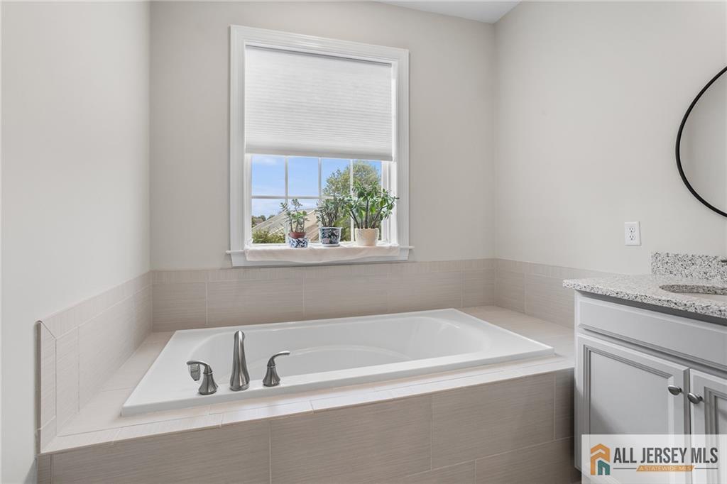 38 Hamilton Drive Cranbury NJ 08512