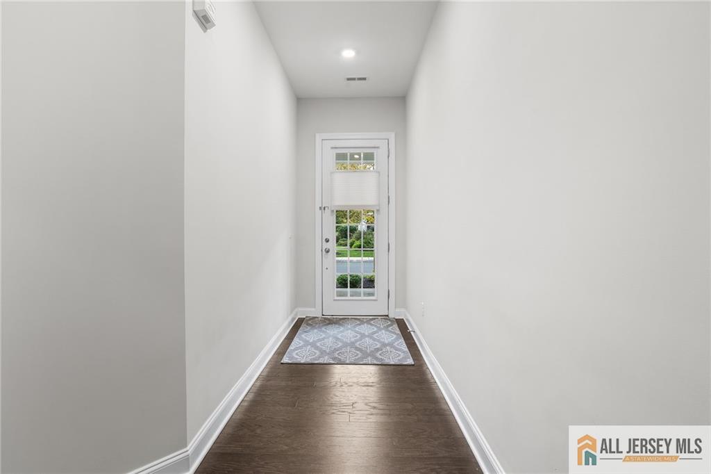 38 Hamilton Drive Cranbury NJ 08512