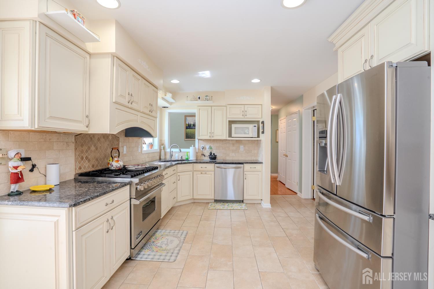 23-E Kincaid Drive West Windsor NJ 08550