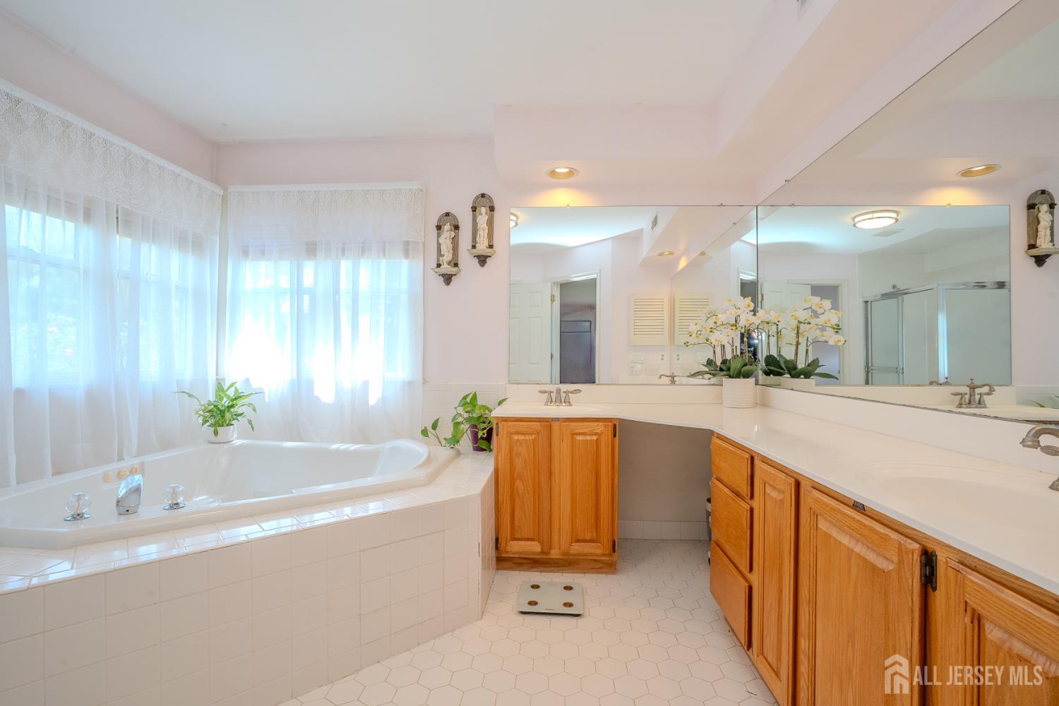 23-E Kincaid Drive West Windsor NJ 08550