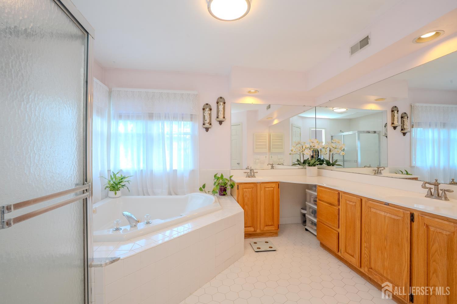 23-E Kincaid Drive West Windsor NJ 08550