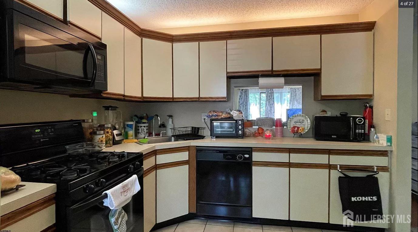 215 Patriots Court Galloway NJ 08205