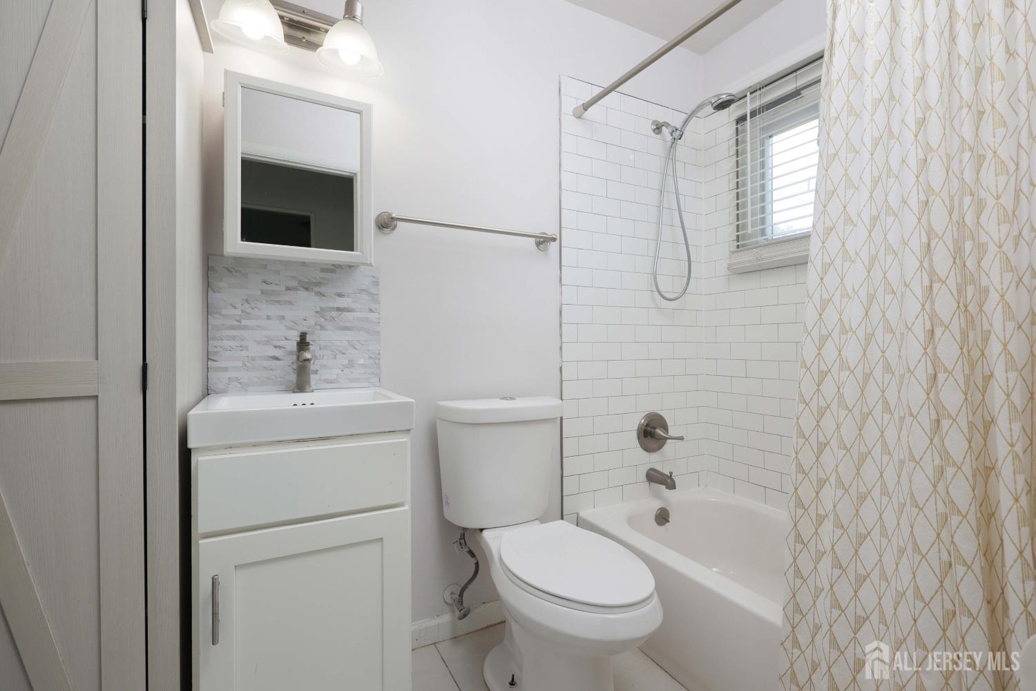 33 Pine Tree Road Old Bridge NJ 08857