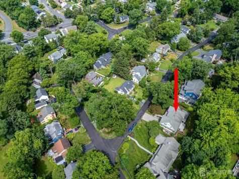 4 Edgewood Road Edison NJ 08820