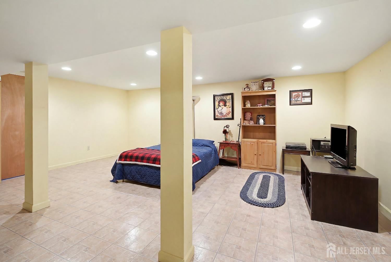 39 Mcfadden Drive Monroe NJ 08831