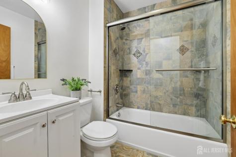 304 Green Street Woodbridge Proper NJ 07095