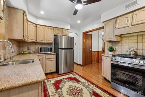304 Green Street Woodbridge Proper NJ 07095