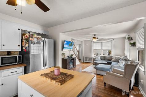 585 Bamford Avenue Middlesex NJ 07095