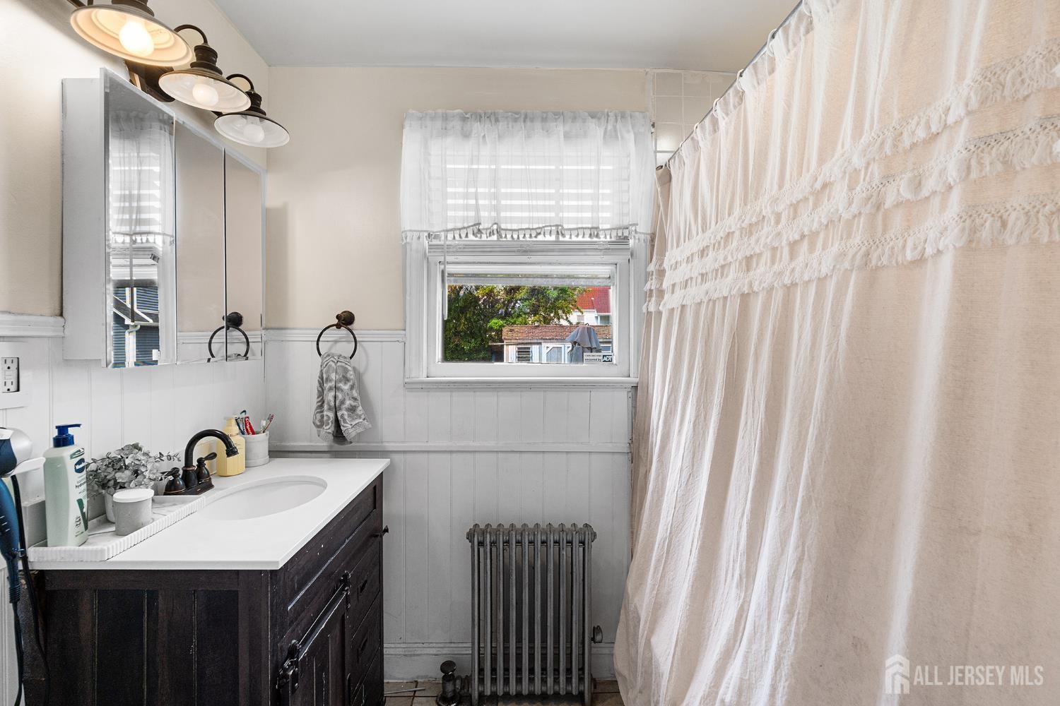 585 Bamford Avenue Middlesex NJ 07095