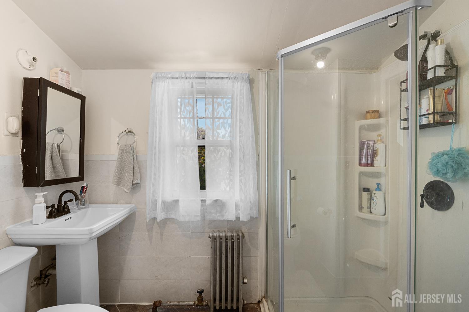 585 Bamford Avenue Middlesex NJ 07095