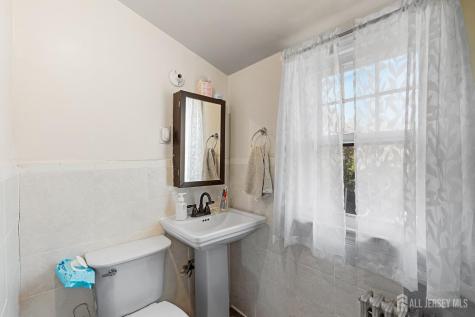 585 Bamford Avenue Middlesex NJ 07095