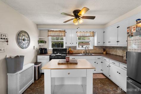 585 Bamford Avenue Middlesex NJ 07095
