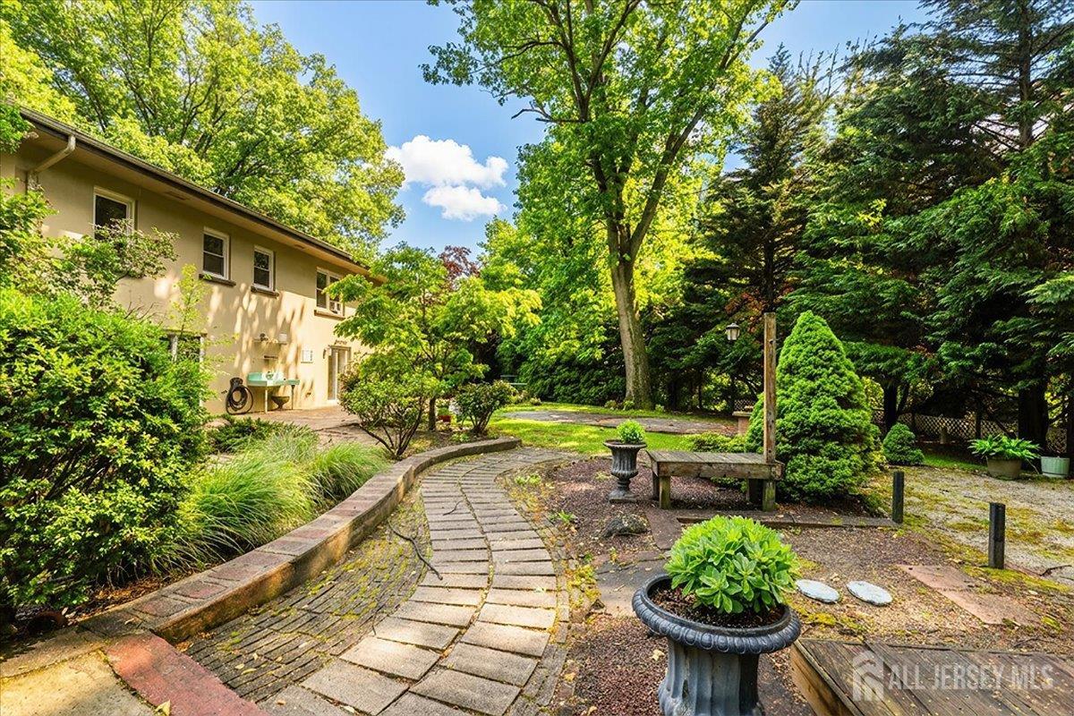 4 Orchard Avenue Bordentown Twp NJ 08505