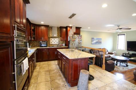 199 E Arthur Place Iselin NJ 08830
