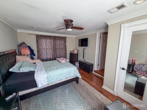 199 E Arthur Place Iselin NJ 08830