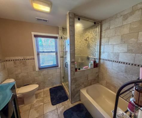 199 E Arthur Place Iselin NJ 08830