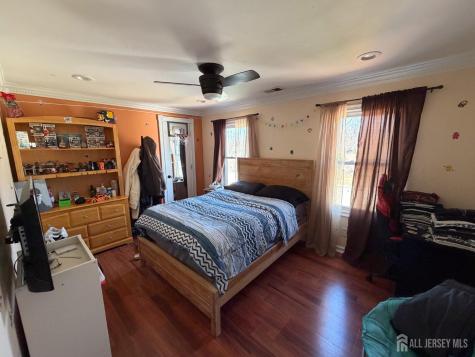 199 E Arthur Place Iselin NJ 08830