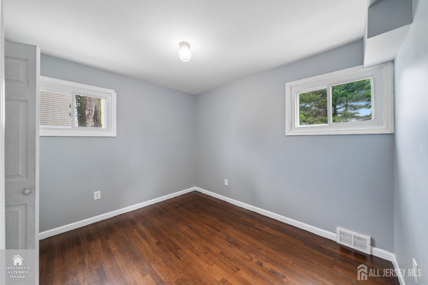23 W Henry Place Iselin NJ 08830