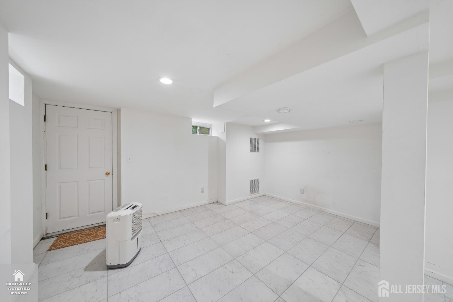 23 W Henry Place Iselin NJ 08830