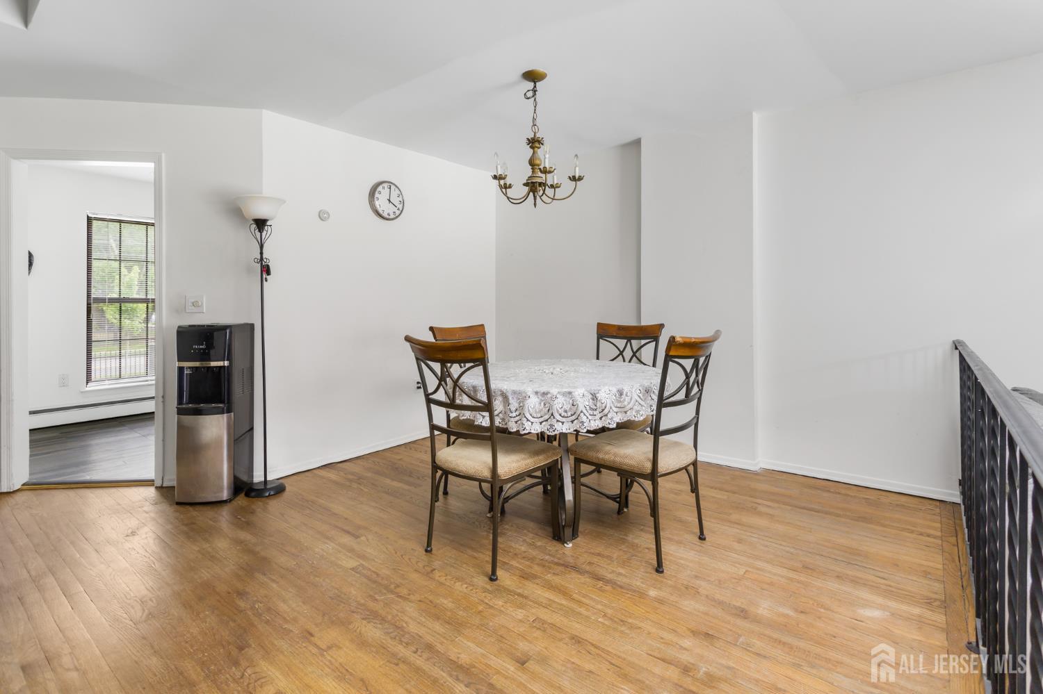 323 Gills Ln Unit #5 H Lane Iselin NJ 08830