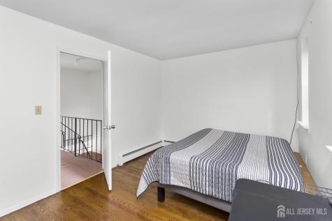 323 Gills Ln Unit #5 H Lane Iselin NJ 08830