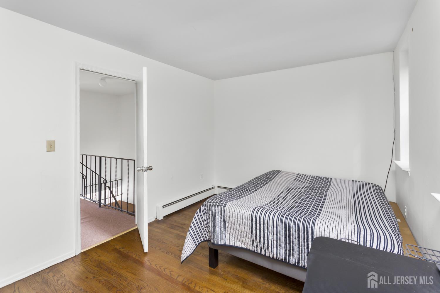 323 Gills Ln Unit #5 H Lane Iselin NJ 08830