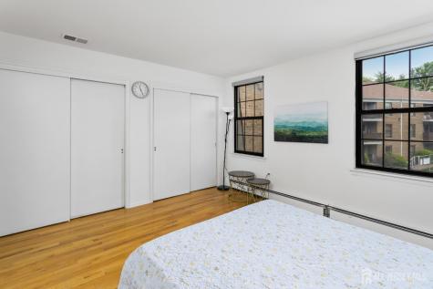 323 Gills Ln Unit #5 H Lane Iselin NJ 08830