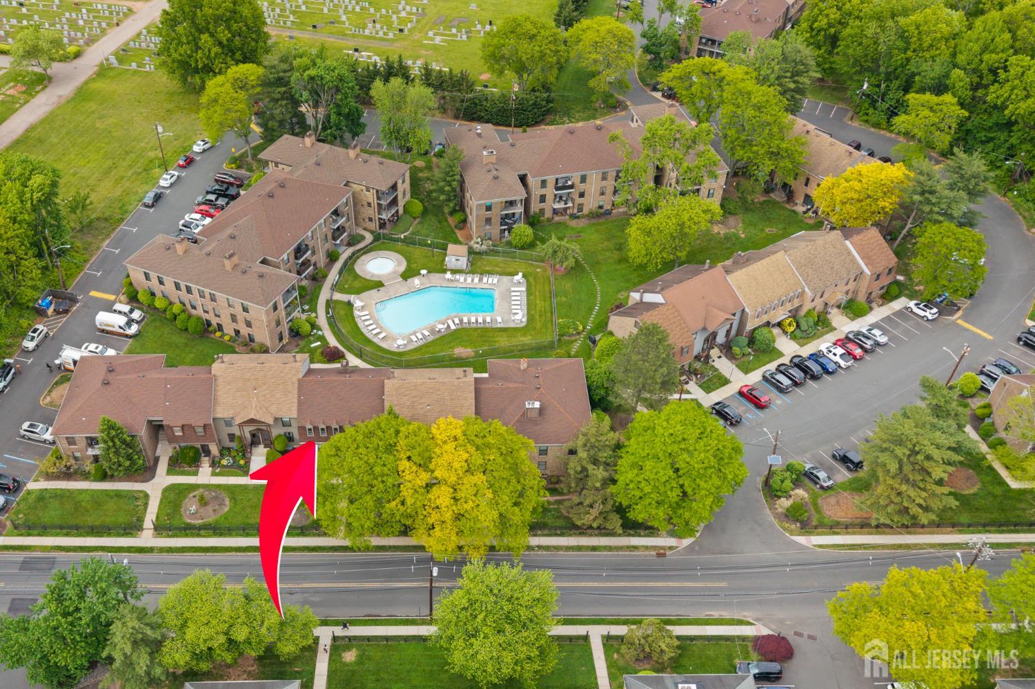 323 Gills Ln Unit #5 H Lane Iselin NJ 08830
