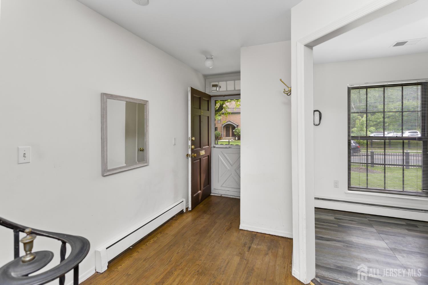 323 Gills Ln Unit #5 H Lane Iselin NJ 08830