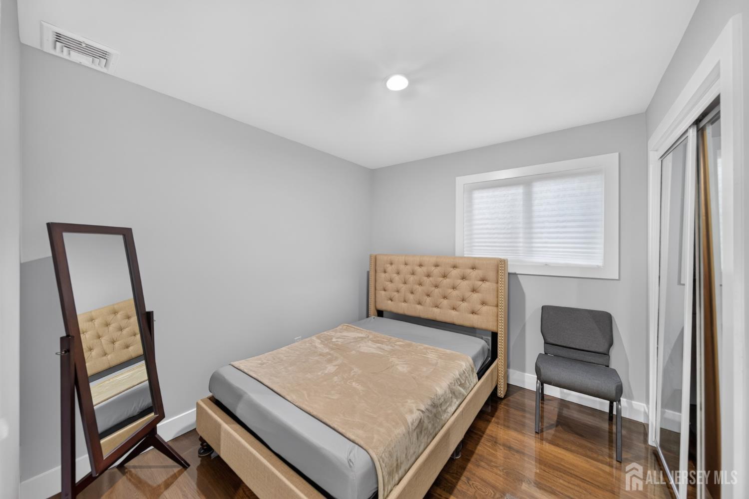 24 Stima Avenue Carteret NJ 07008