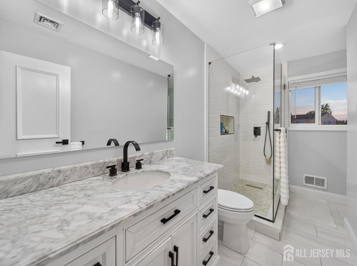 24 Stima Avenue Carteret NJ 07008