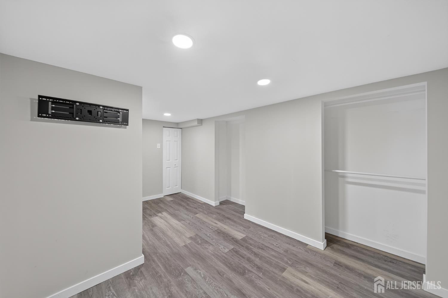 24 Stima Avenue Carteret NJ 07008