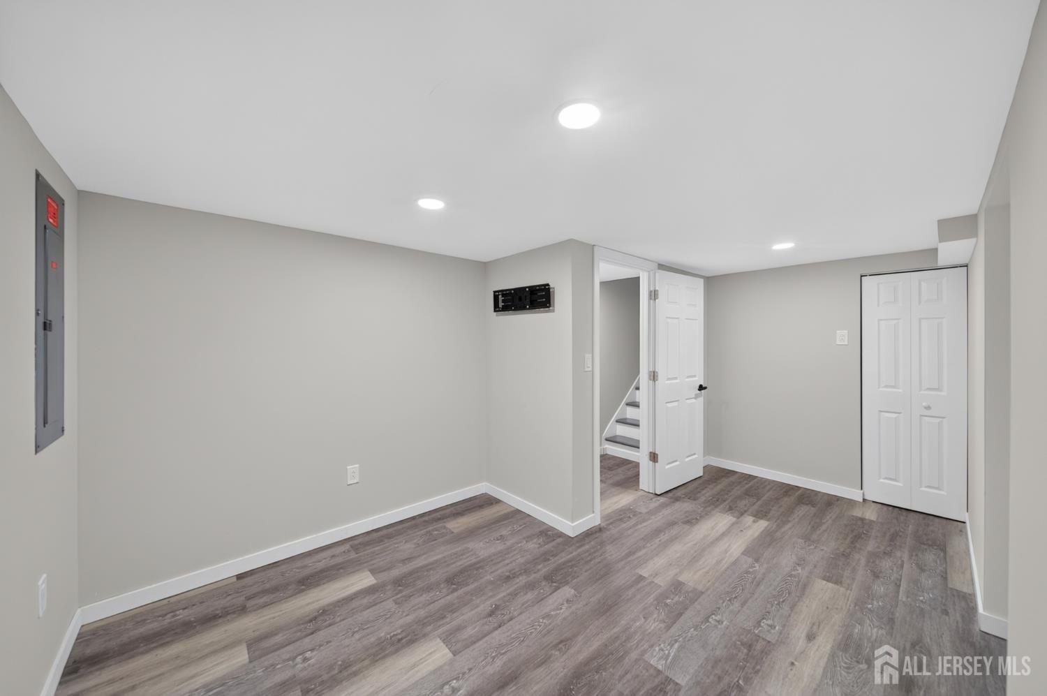 24 Stima Avenue Carteret NJ 07008