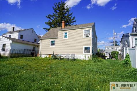 5 Gardner Place Sayreville NJ 08859