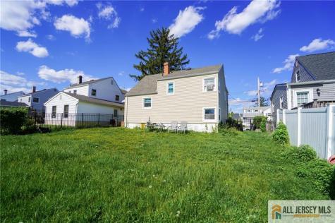 5 Gardner Place Sayreville NJ 08859