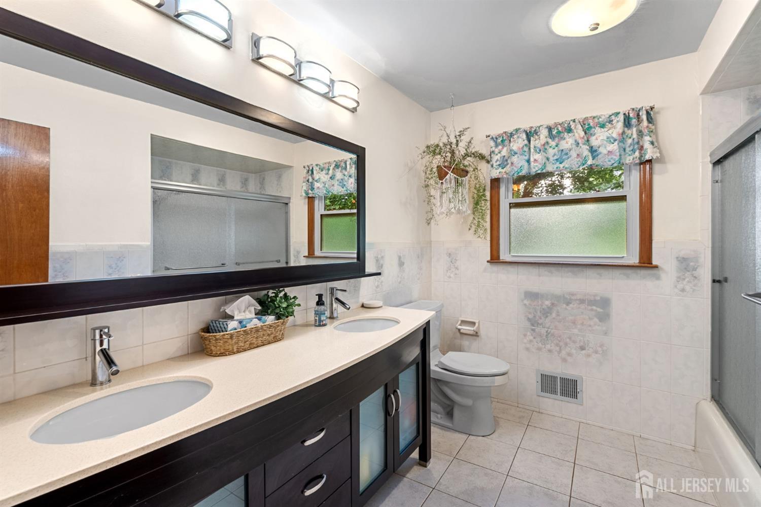 38 Van Ethel Drive Middlesex NJ 07747