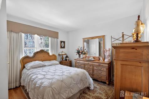 15 Cherokee Road East Brunswick NJ 08816