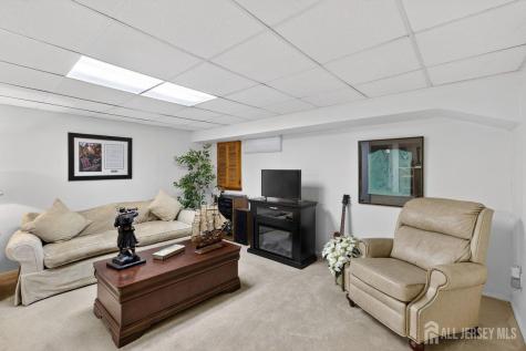 15 Cherokee Road East Brunswick NJ 08816