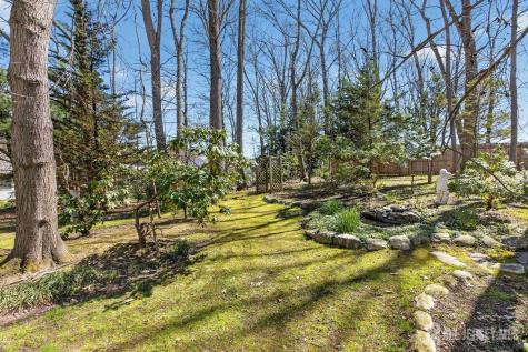 15 Cherokee Road East Brunswick NJ 08816